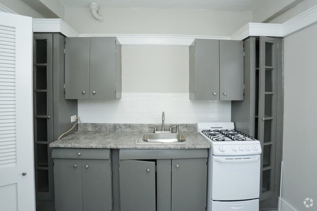 Kitchen - St. Charles Apartments