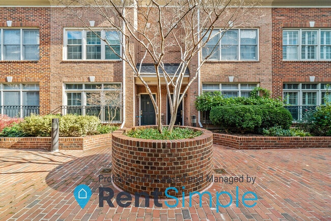Building Photo - 1501 N Colonial Terrace Rental