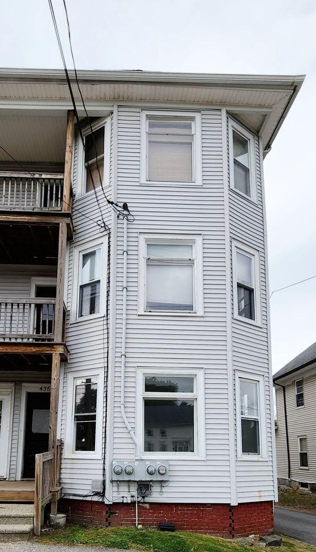 Building Photo - 436 School St Unit 2nd