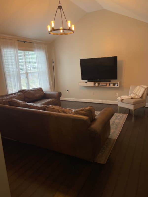 Photo - 101 S Fox Cir