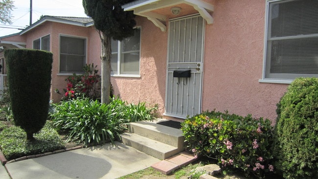 Building Photo - 3927 Sawtelle Blvd Unit 0