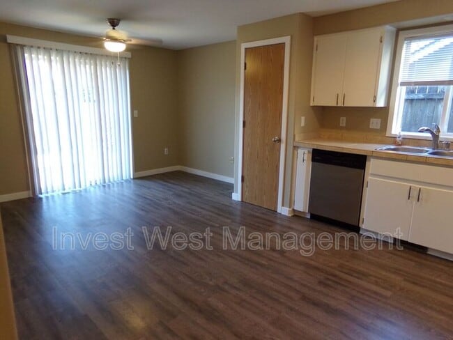 Photo - 1210 NE 163rd Ct