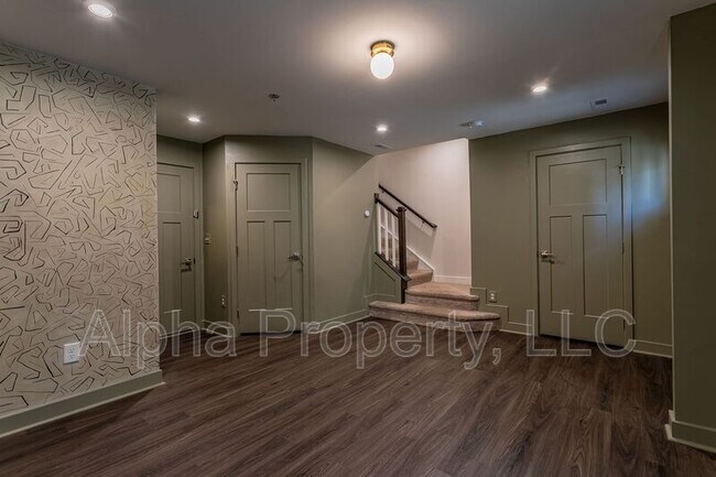 Photo - 120 Rollins Ave