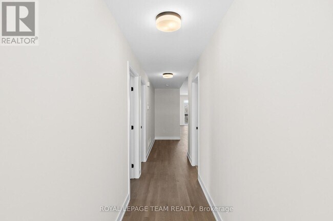 Photo - 1140 Moore St