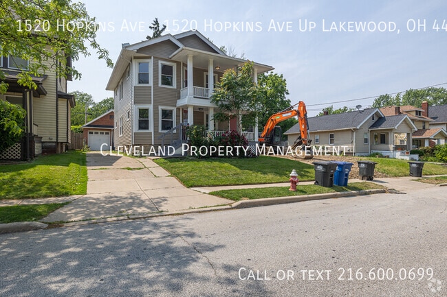 Building Photo - 1520 Hopkins Ave Unit 1520 Hopkins Ave Up Lakewood, OH 44107 Rental