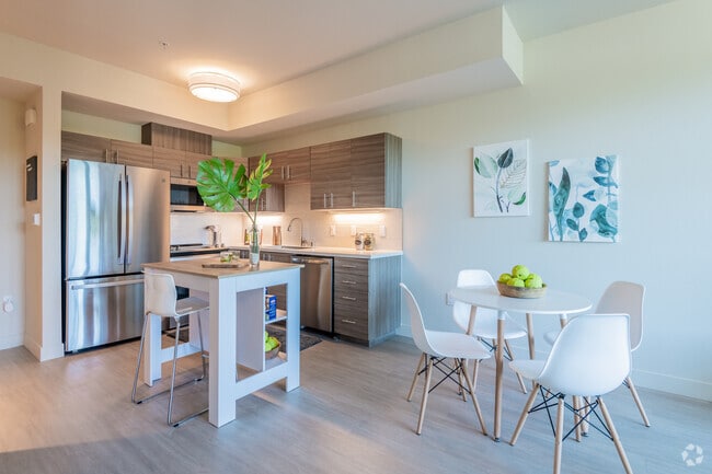 1 BR, 1 BA