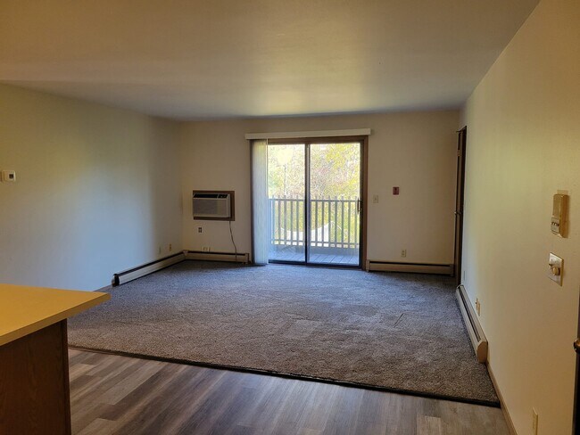 Photo - 693 Evans St Unit 693 Evans St., Apt 7