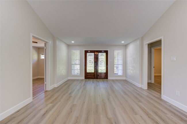 Photo - 4706 Kingussie Dr