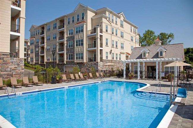 Building Photo - Presidential Place Rental