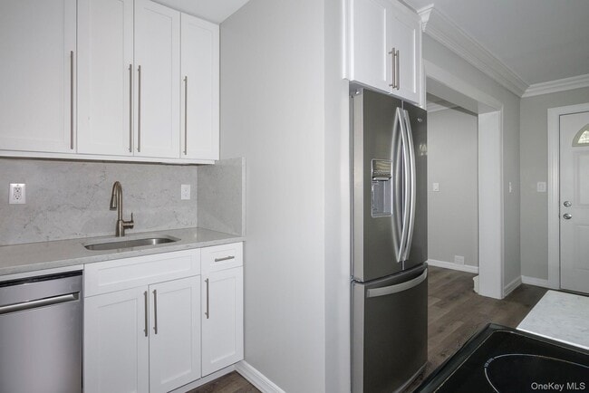 Photo - 100 N Country Rd Unit 4