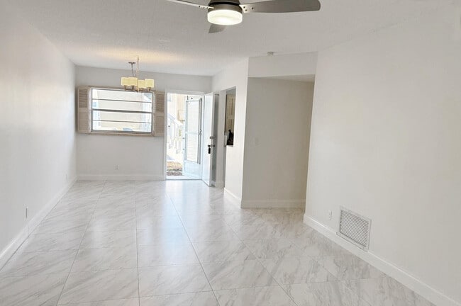 Photo - 2182 NE 1st Way Unit 105