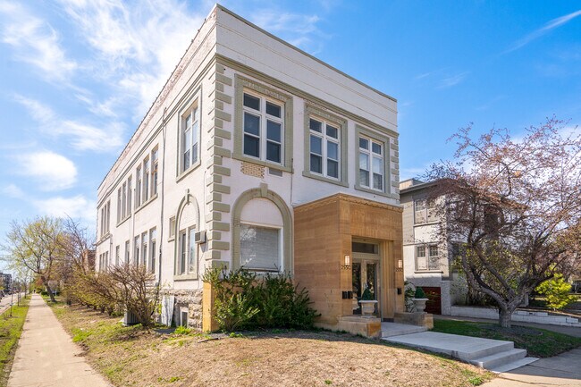Photo - 2550 Pillsbury Ave S Unit 3