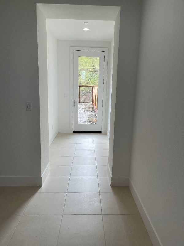 Photo - 335 Shannon Pl