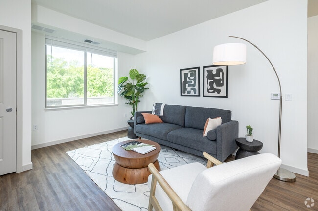 1HAB, 1BA - 756 ft² - Sala de estar - Fenview Flats