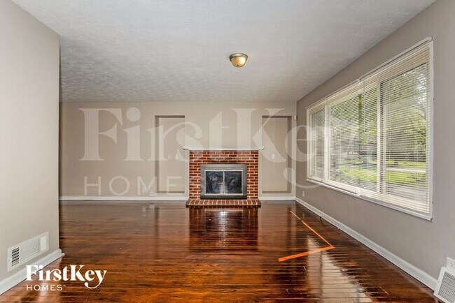 Photo - 2825 Kessler Blvd Dr