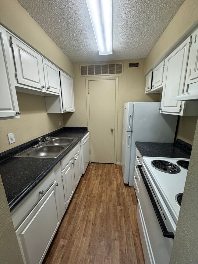 Photo - 2411 E 55th Pl Unit 2411 E. 55th Pl 62
