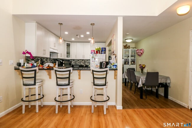 Photo - 18 Amsterdam Ave Unit 3A