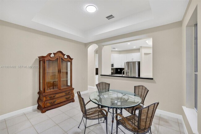 Photo - 940 Harbor View N