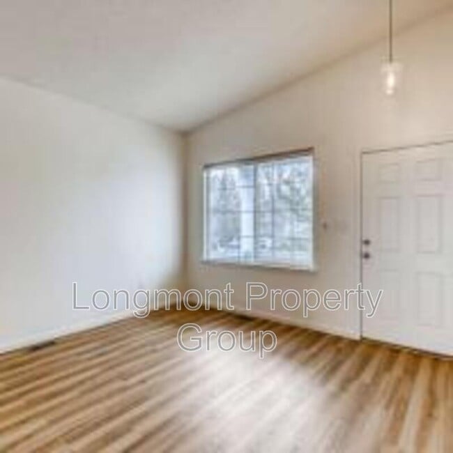 1921 Wildrose Dr