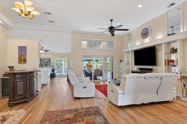 Photo - 348 Eagleton Golf Dr