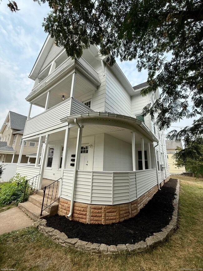 Photo - 449 Stanley St Unit 1