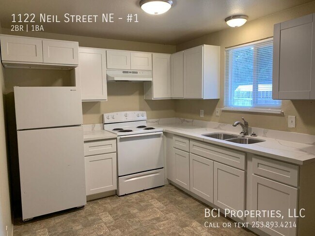 Photo - 1122 Neil St NE Unidad #1