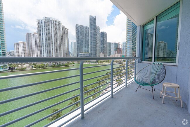 Building Photo - 325 S Biscayne Blvd Unit 821 Rental