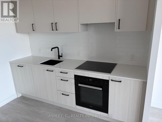 Photo - 1 Quarrington Lane Unit 1008