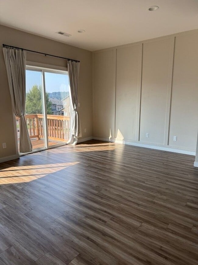Photo - FREE RENT!! Newer South Salem Townhome - 2...