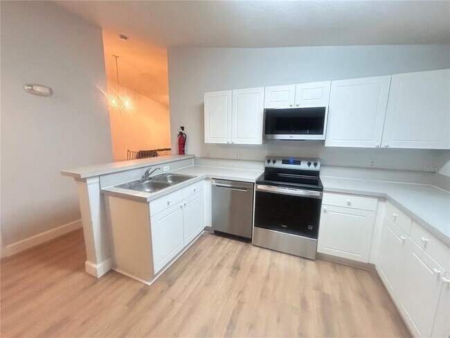Photo - 8825 Grand Palms Cir Unit B