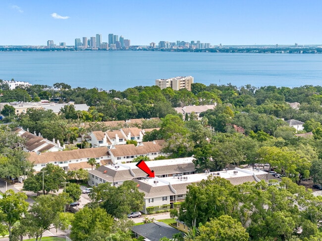 Photo - 5221 Bayshore Blvd Unit #27