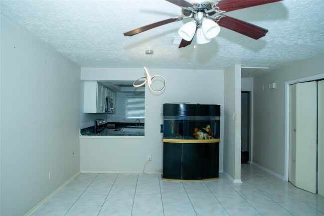 Photo - 6411 S Briar Bayou Dr