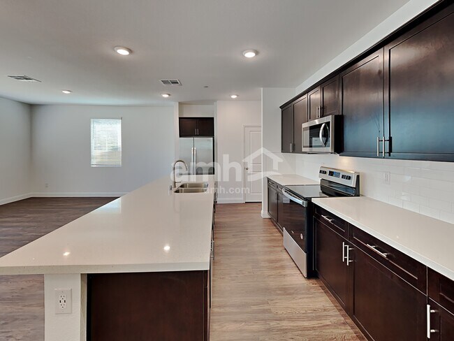 Photo - 3320 Blodwen St