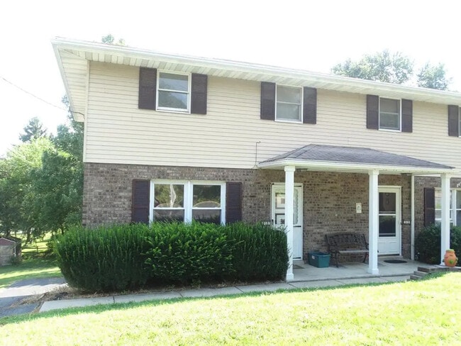 Building Photo - 313 Fulton St