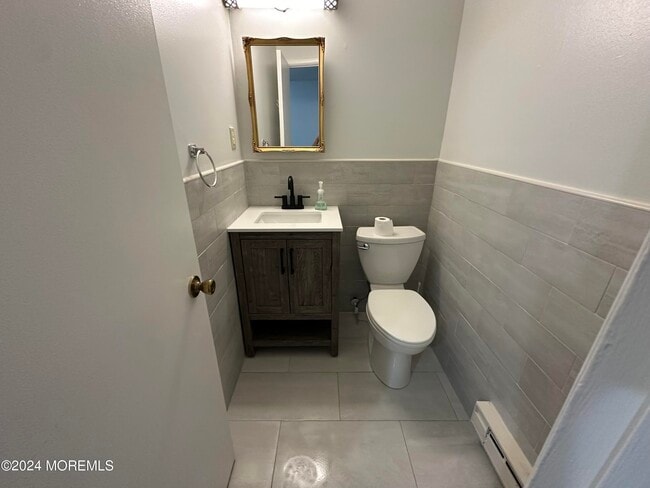 Photo - 120 Amberly Dr Unit B