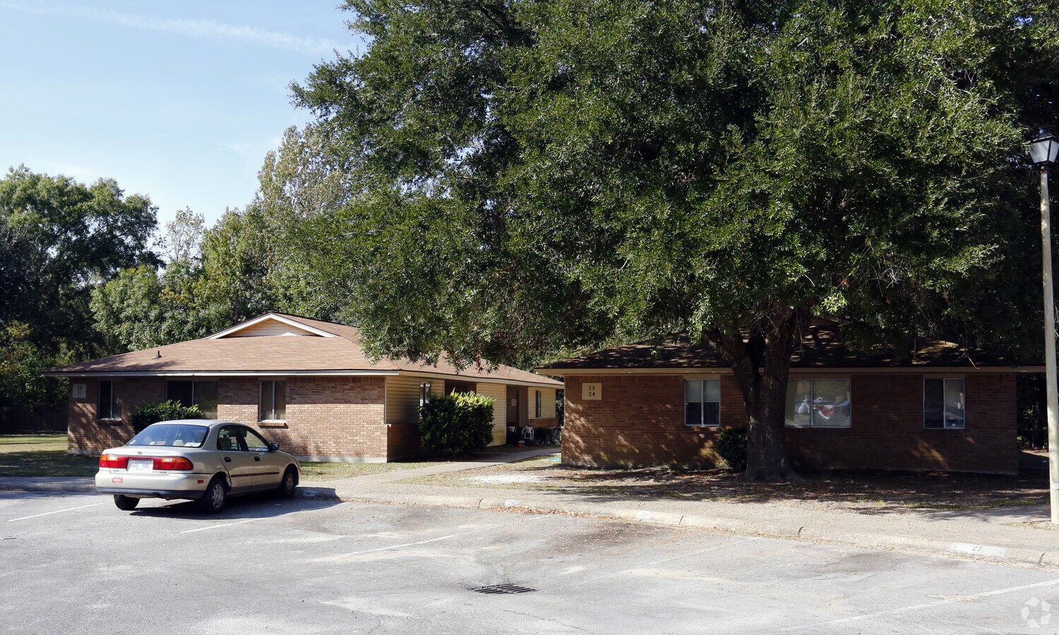 Daugherty Road Apartments - Daugherty Road Apartments