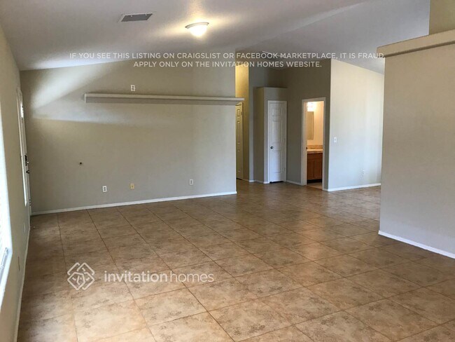 Photo - 2110 W Roundup St