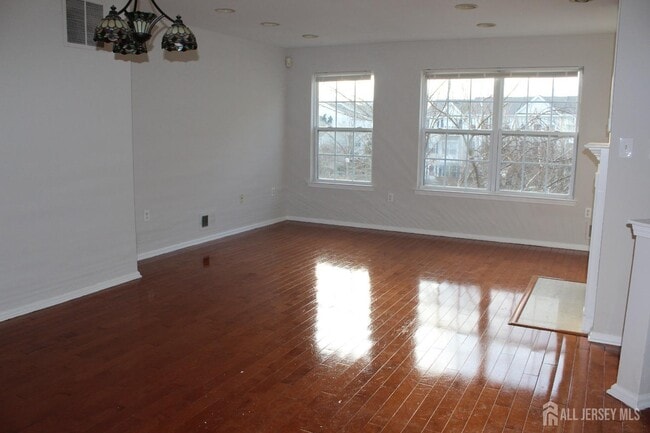 Photo - 53 Giera Ct