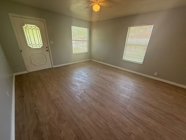 Photo - $300 OFF FIRST MONTHS RENT MOVE-IN SPECIAL!!
