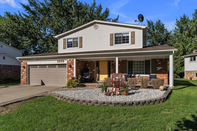 5555 Patterson Dr