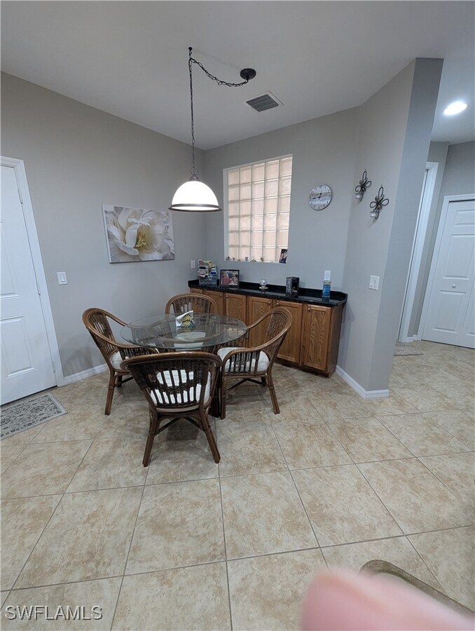 Photo - 4000 Cherrybrook Loop