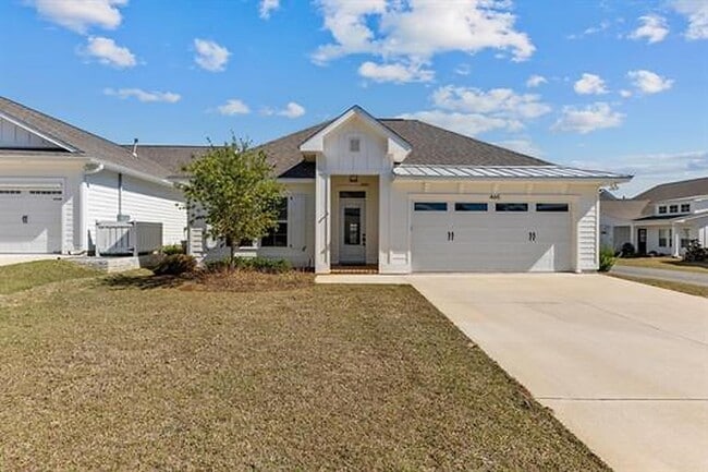 Photo - 465 Karcher Ave