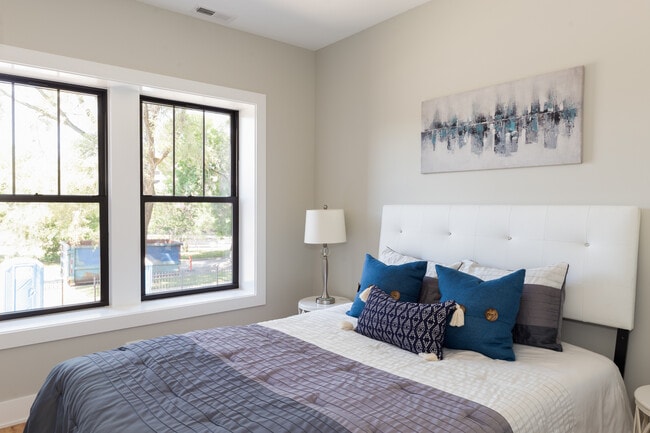 Photo - Bissell Apartments