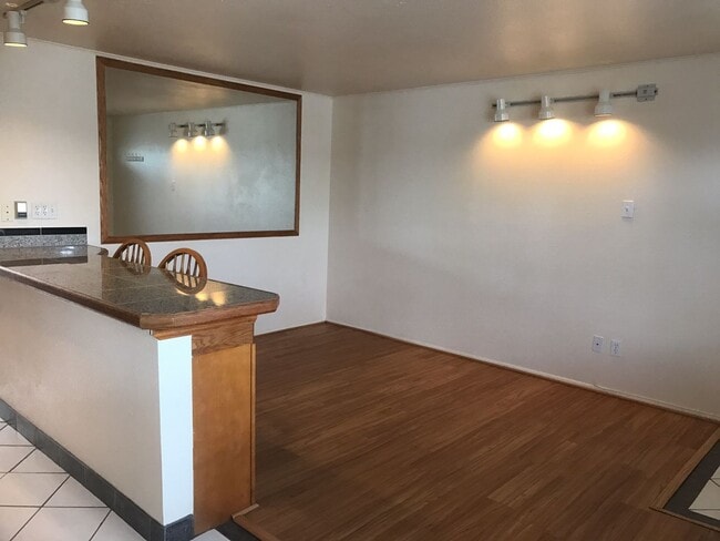 Photo - ONE MONTH FREE on this cat-friendly 1 BD o... Unit 680-312