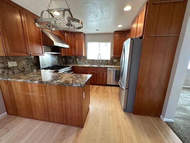 Photo - 285 Lemming Dr