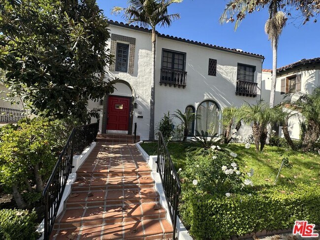 Photo - 147 N Orange Dr