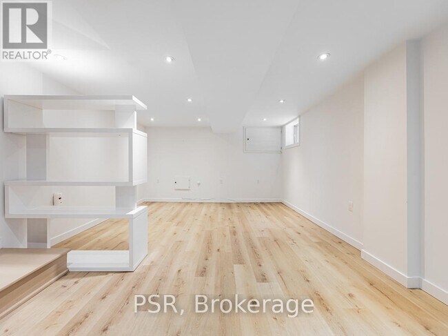 Photo - 371 McRoberts Ave