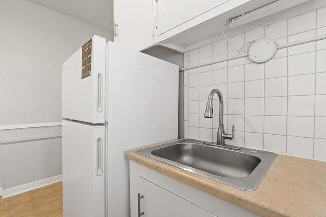 Photo - 1449 Emerson