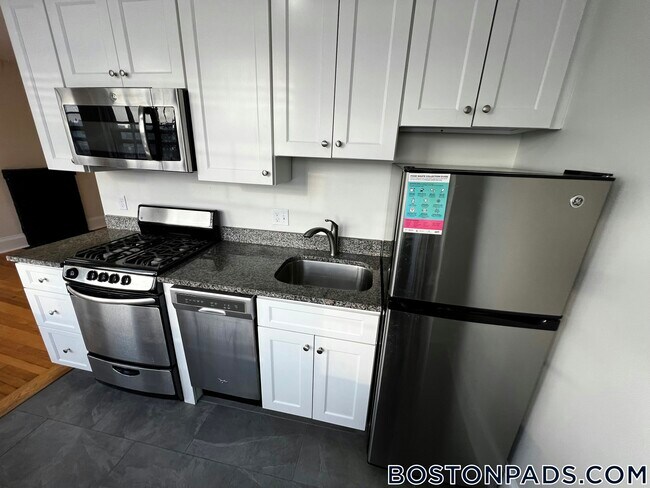 Photo - 62 W Cedar St Unit 4
