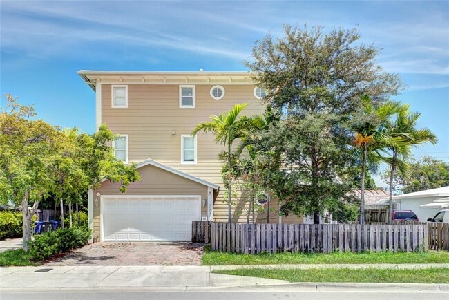 Building Photo - 1504 SW 4th Ave Rental